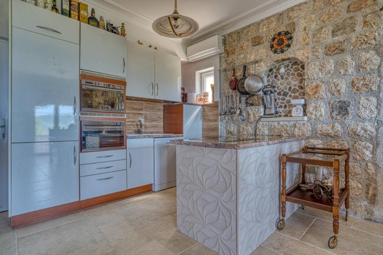 Adriatic Paradise Villa Budva