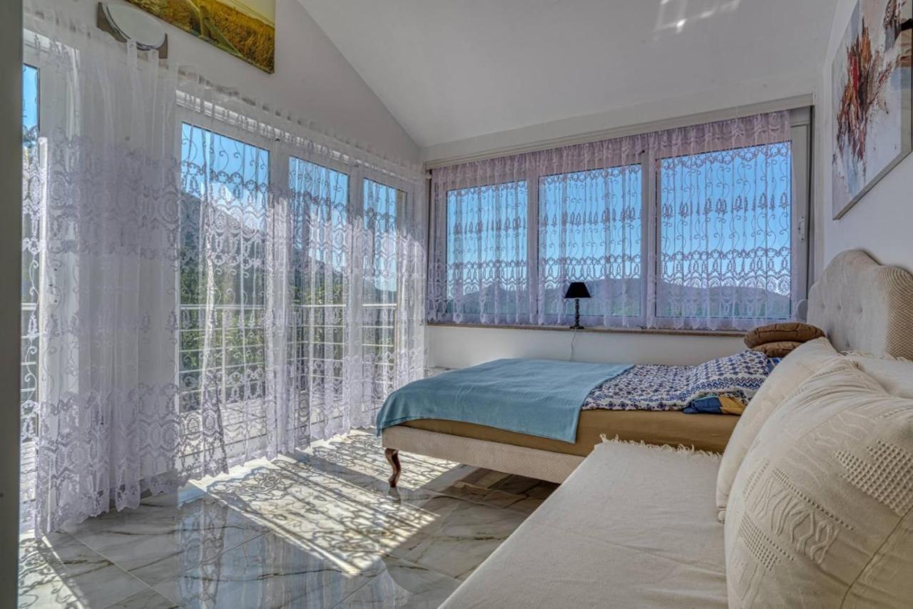 Adriatic Paradise Villa Budva